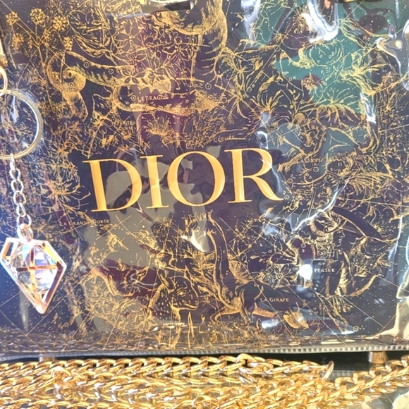 Dior - Picture 10 of 16
